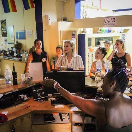 Hayarkon Hostel テル・アビブ エクステリア 写真