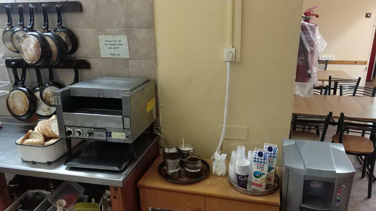 Hayarkon Hostel テル・アビブ エクステリア 写真