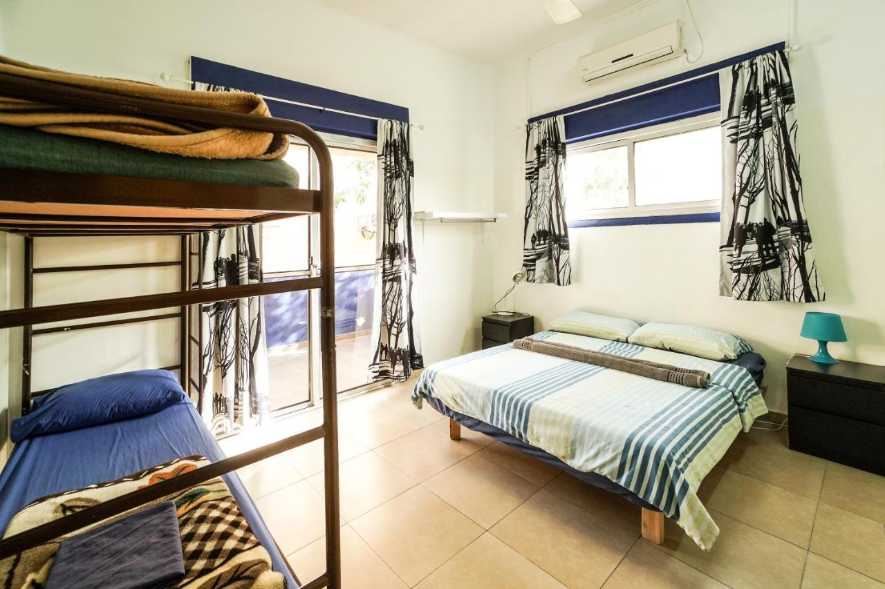 Hayarkon Hostel テル・アビブ エクステリア 写真