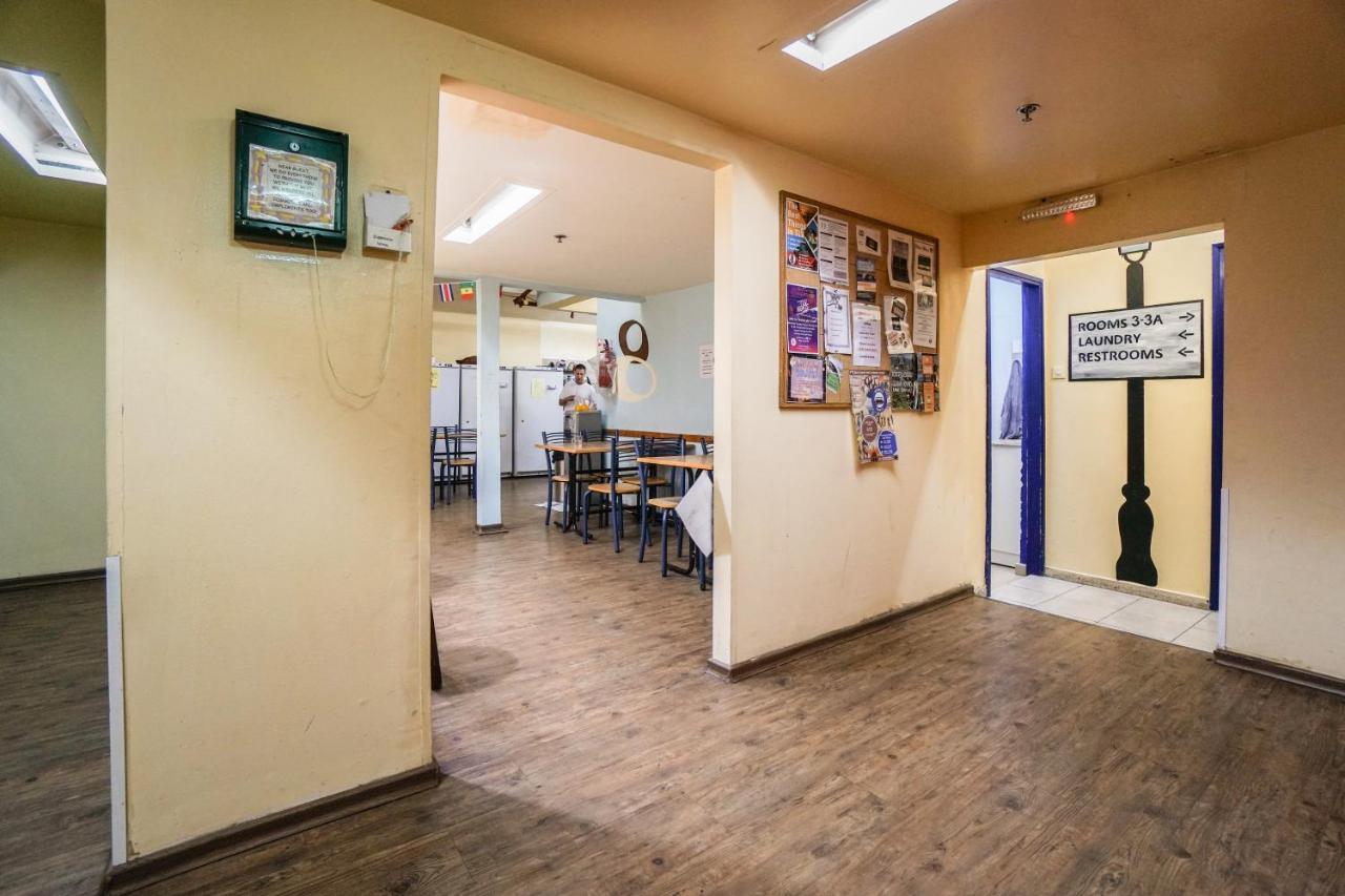 Hayarkon Hostel テル・アビブ エクステリア 写真