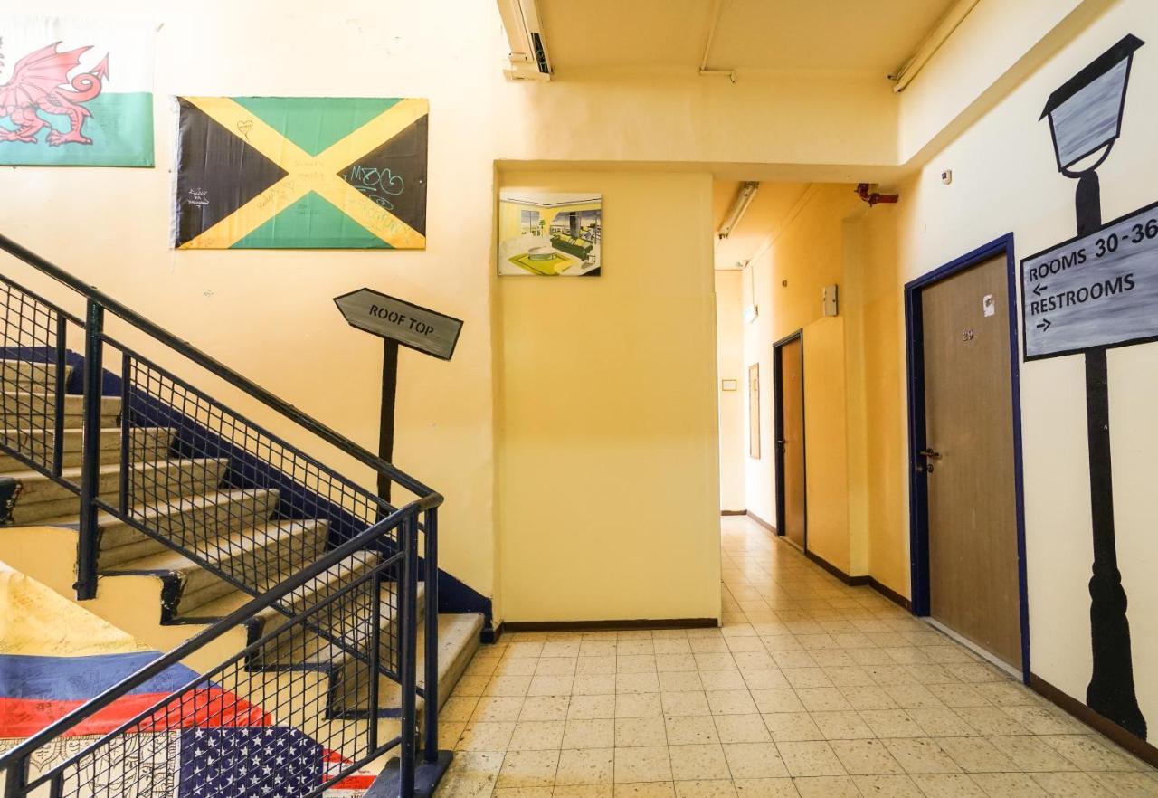 Hayarkon Hostel テル・アビブ エクステリア 写真