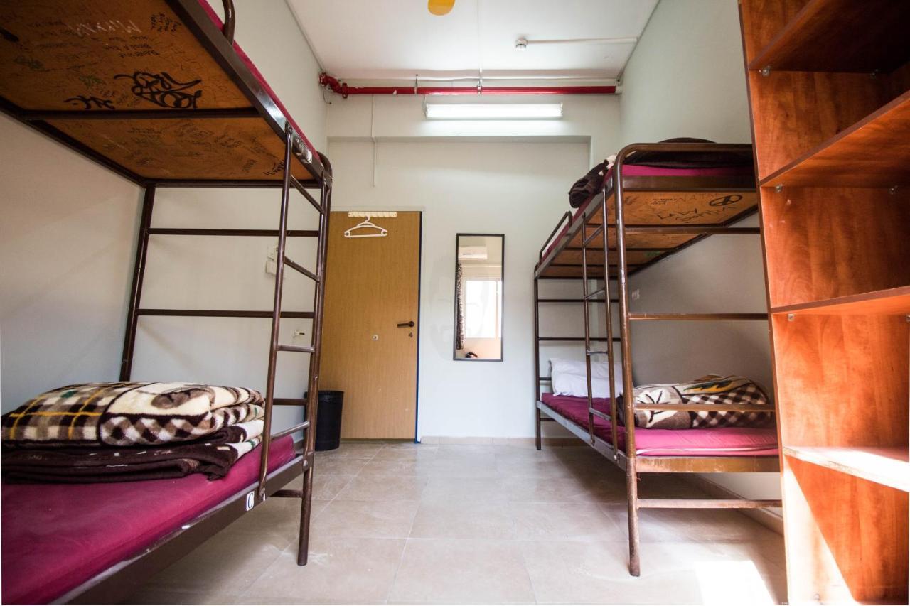 Hayarkon Hostel テル・アビブ エクステリア 写真