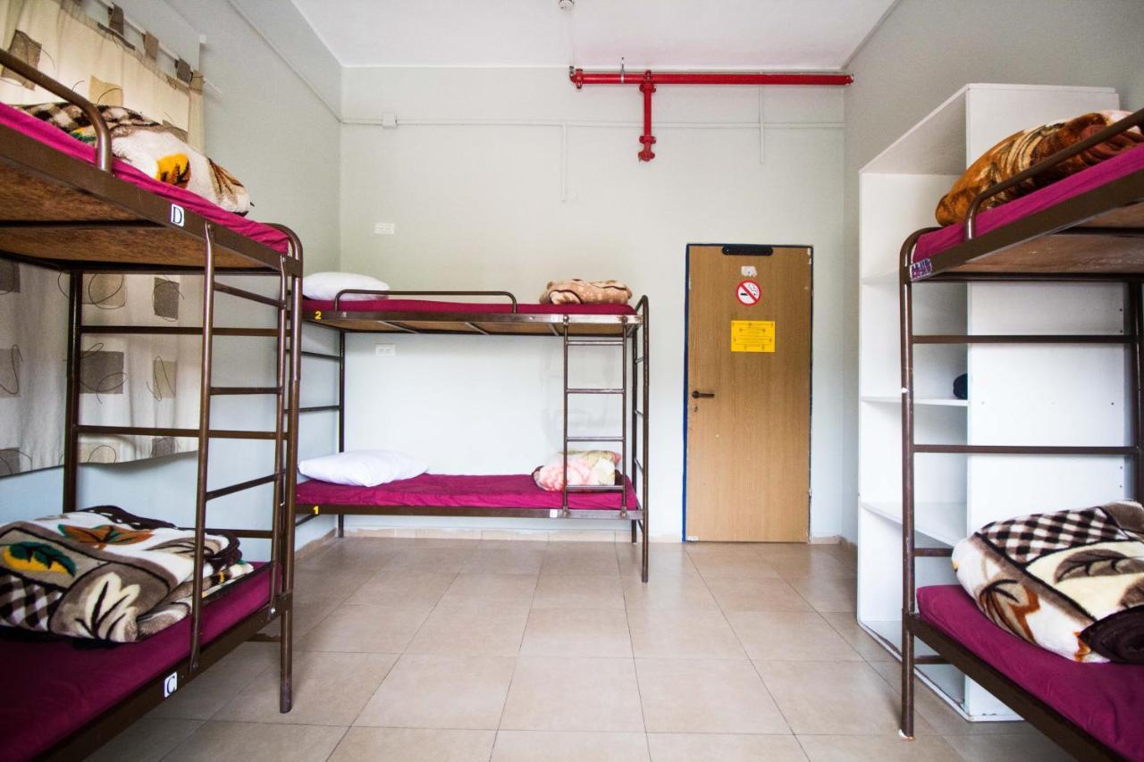 Hayarkon Hostel テル・アビブ エクステリア 写真