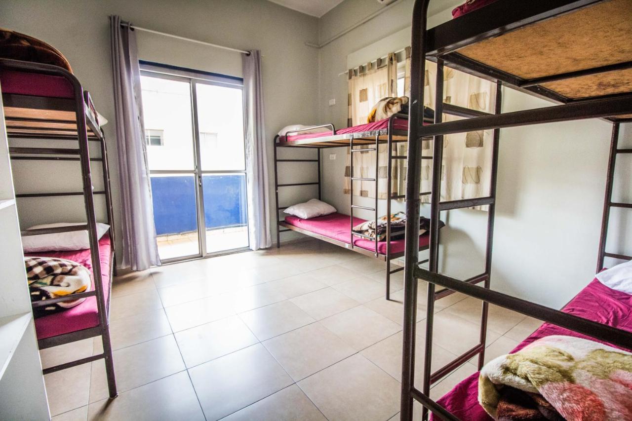 Hayarkon Hostel テル・アビブ エクステリア 写真
