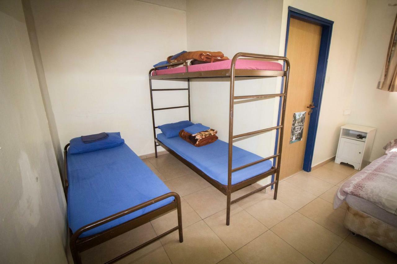 Hayarkon Hostel テル・アビブ エクステリア 写真